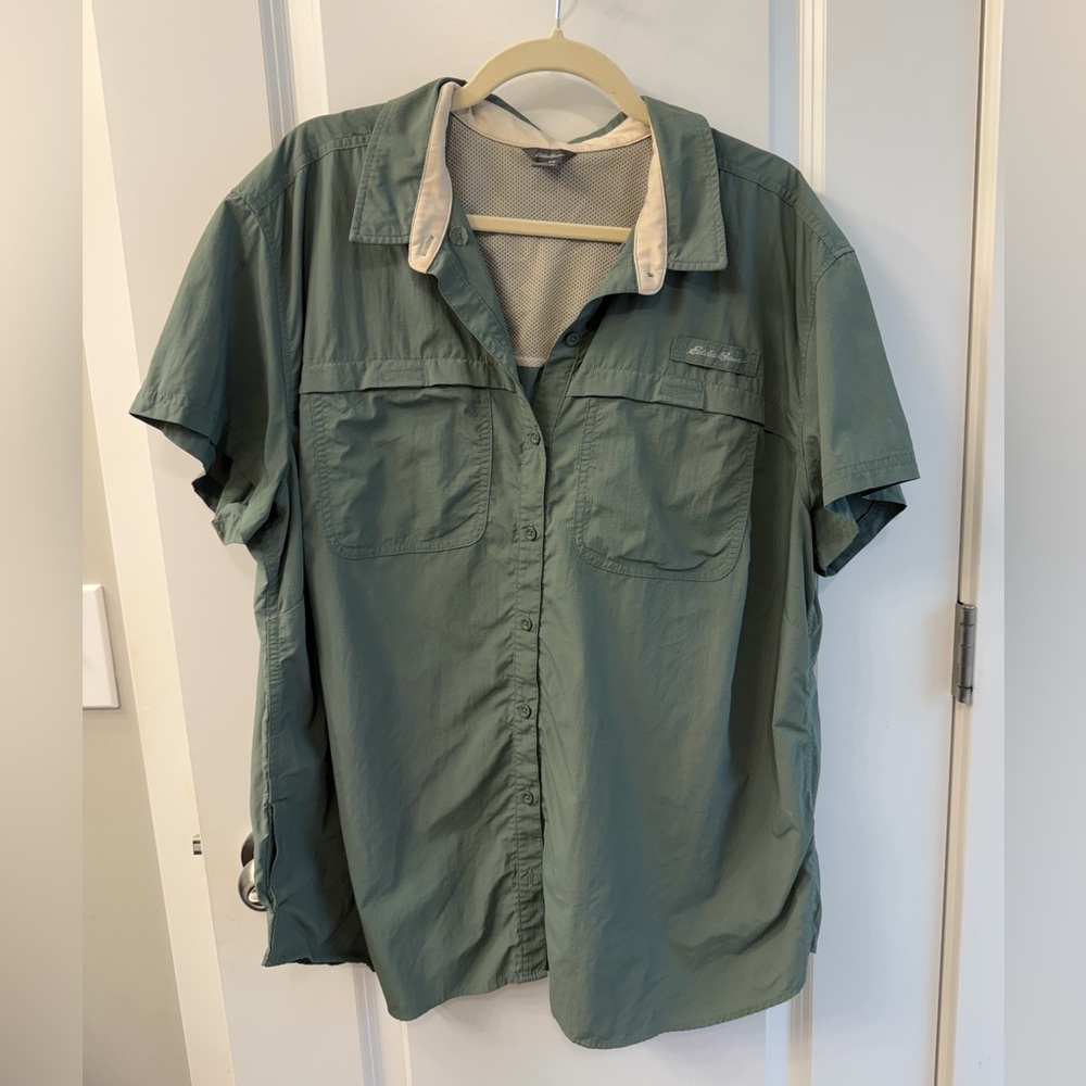 Eddie Bauer Green Short Sleeve Button-Up Shirt
